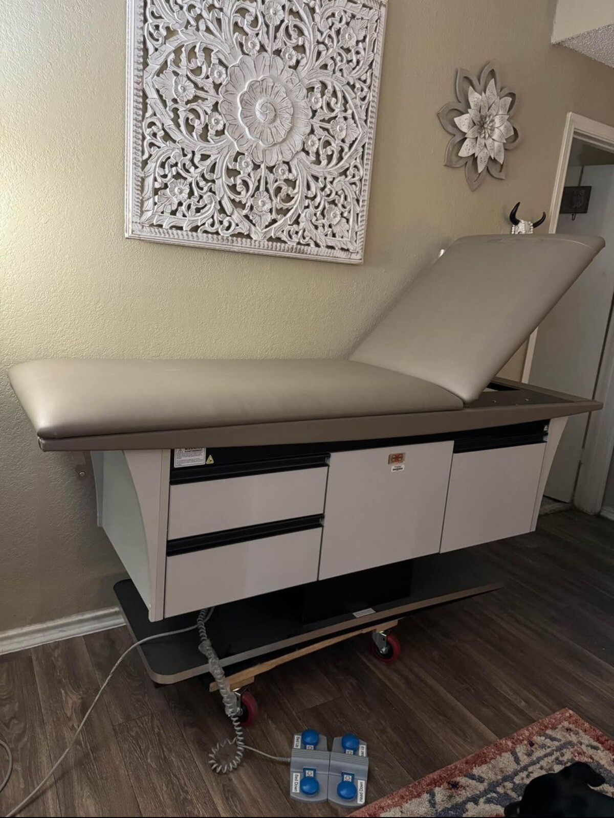 Hausmann Treatment Bed Model 4747 Medical Exam Table
