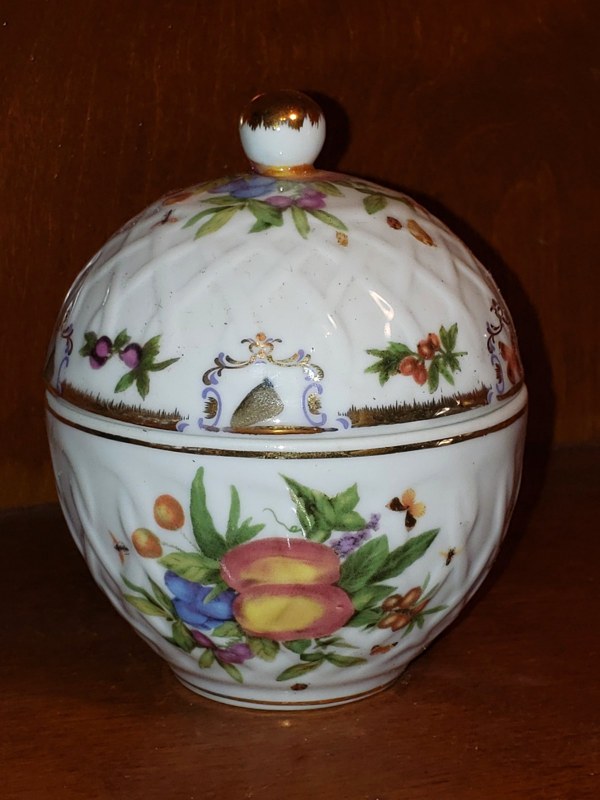 I. Godinger  Butterfly & Fruit Porcelain Trinket Box Gold Trim