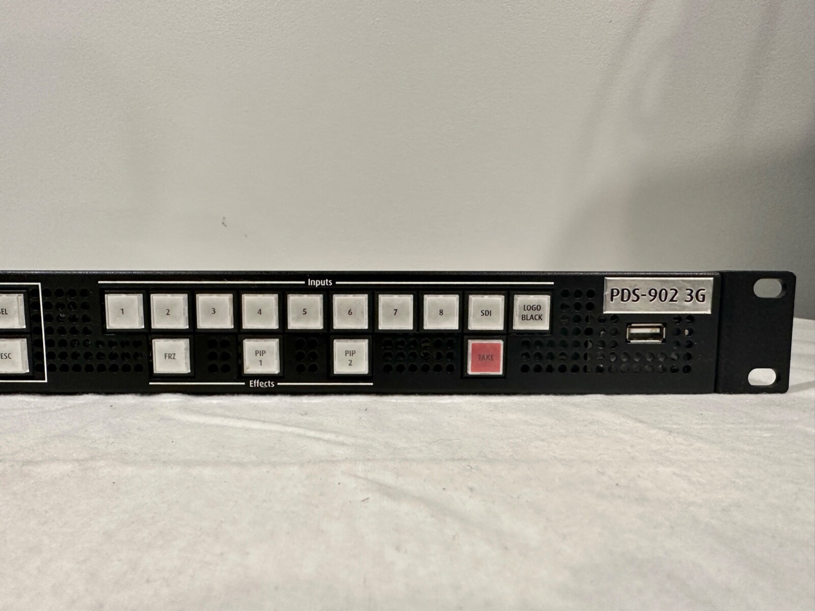 Barco PDS-902 3G Seamless Video Switcher