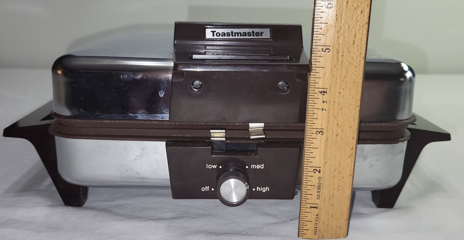 Toastmaster Model 269A Waffle Baker Stainless Steel Removable Reversible Plates