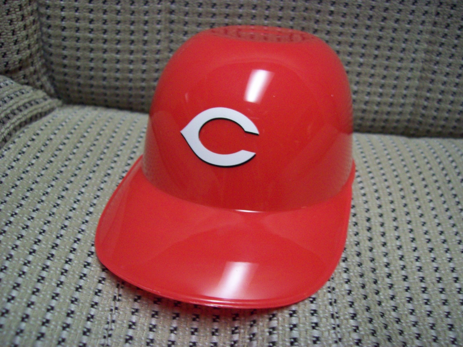 Cincinnati Reds Replica Team Snack or Ice Cream Mini Helmet, by Rawlings