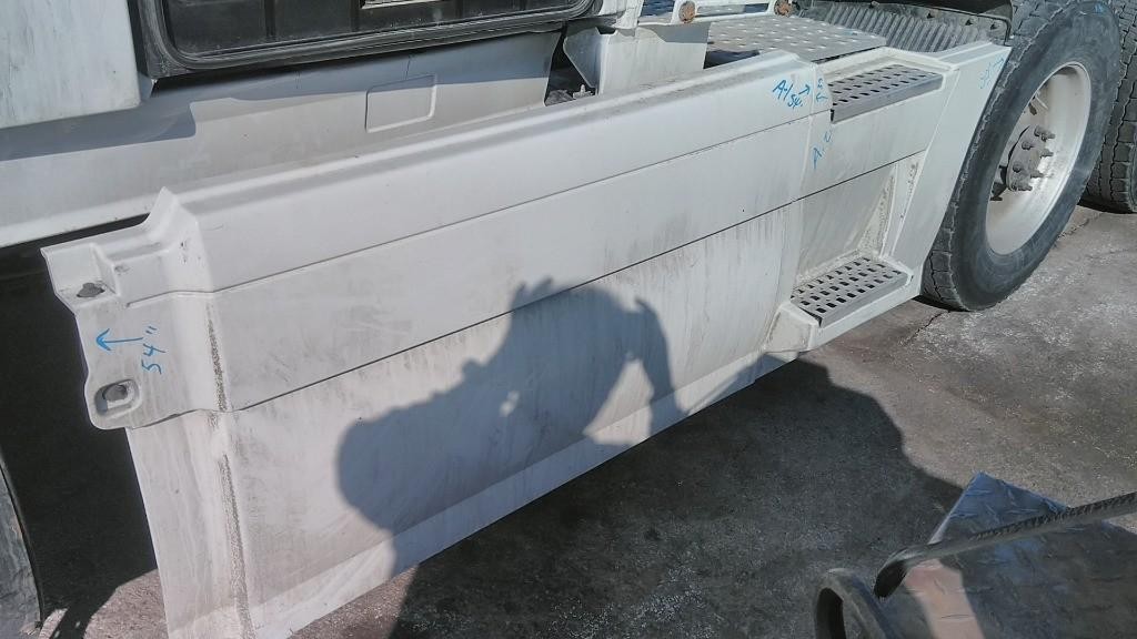 For 2018 VOLVO VNL SIDE FAIRING Left ,  OH