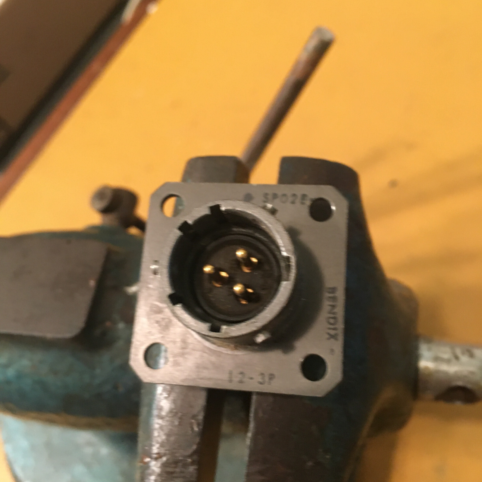 sp02e-12-3p Connector