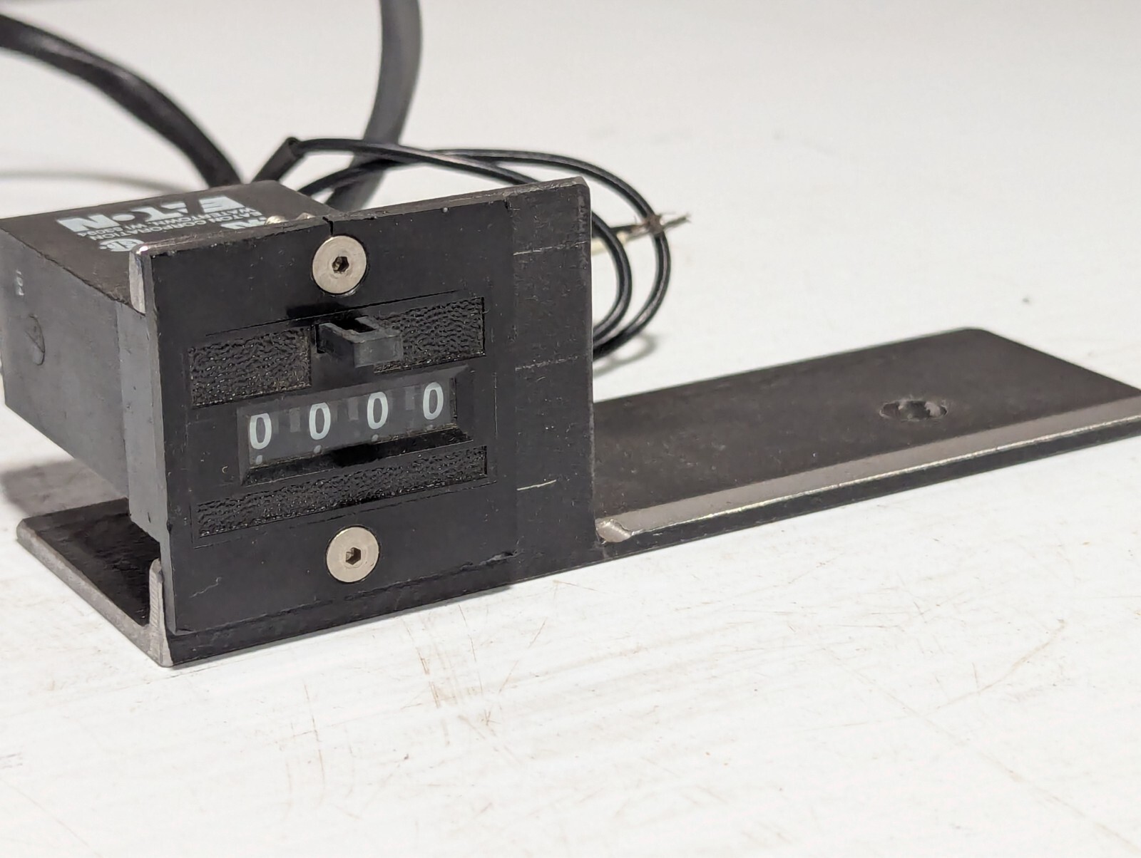 Durant 4-Y-41314-406-MEQU timer/counter, count control totalizer, four digit