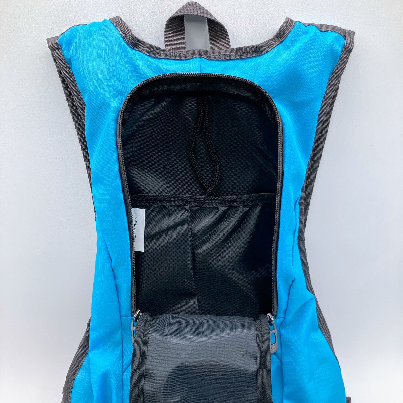 Hydration Hydro Pack Backpack Light Blue One Size Adjustable for Hiking Cycling