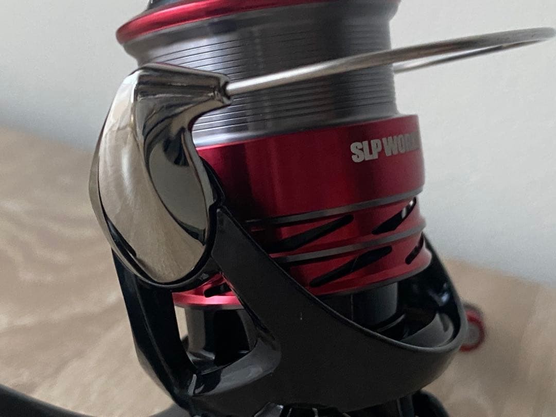 DAIWA 23 Regalis LT2000SP Spinning Reel Custom SLP Spool Handle Authentic