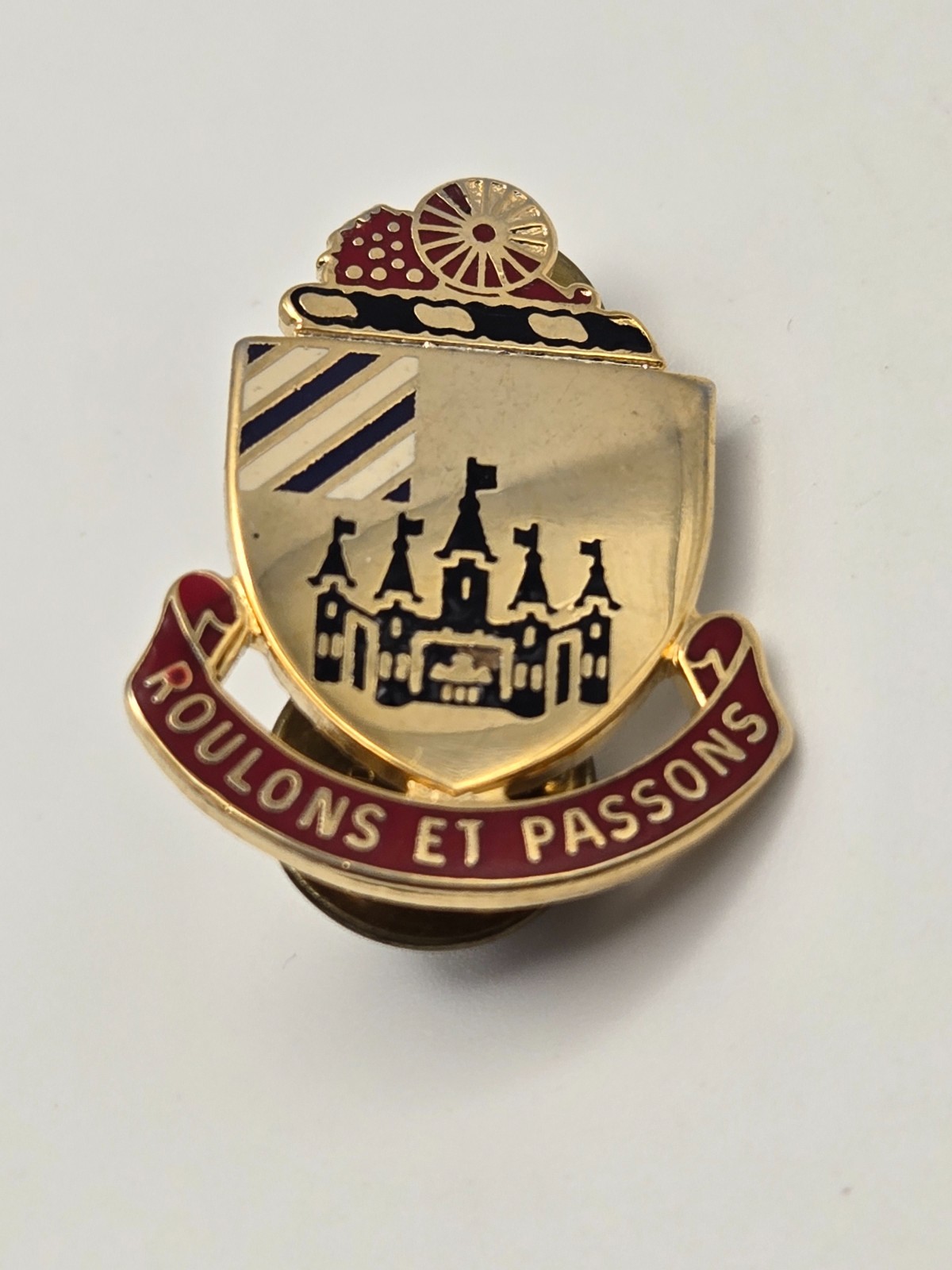 Vintage Army DUI Pin "Roulons Et Passons" 3rd Support Battalion Vanguard NY