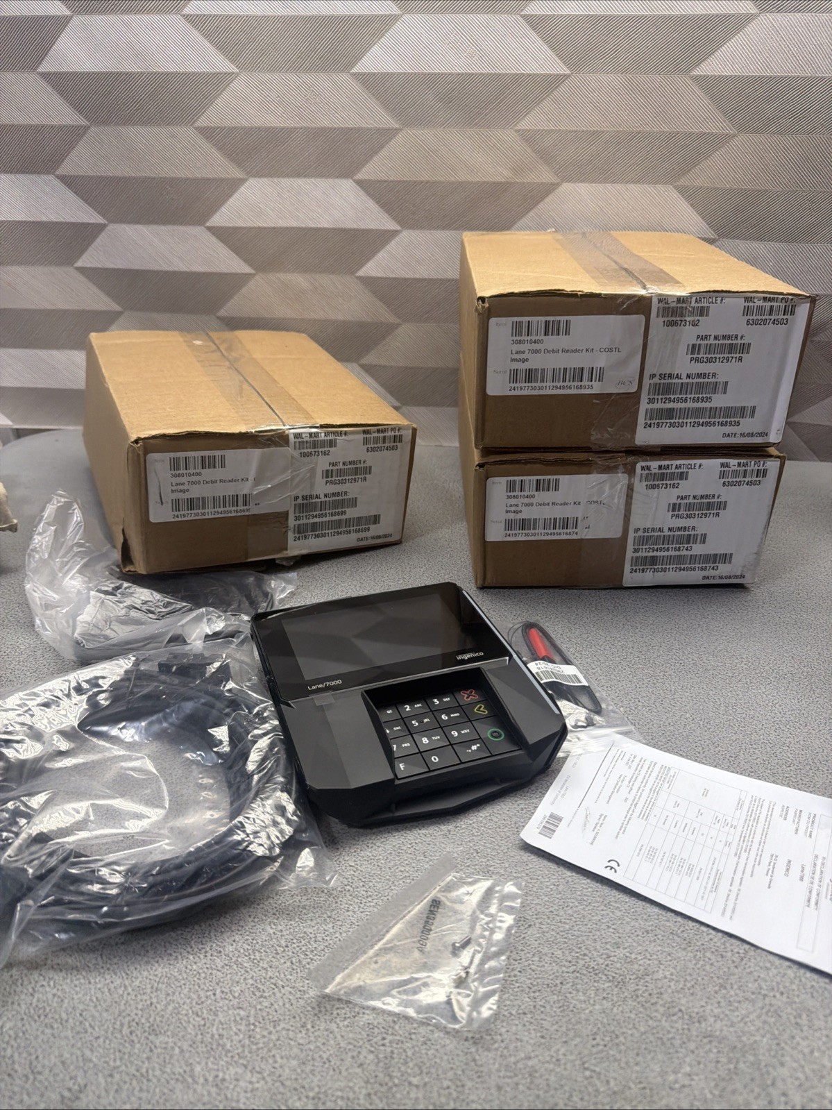 LOT OF 3  Ingenico Lane 7000  Credit Card Terminals