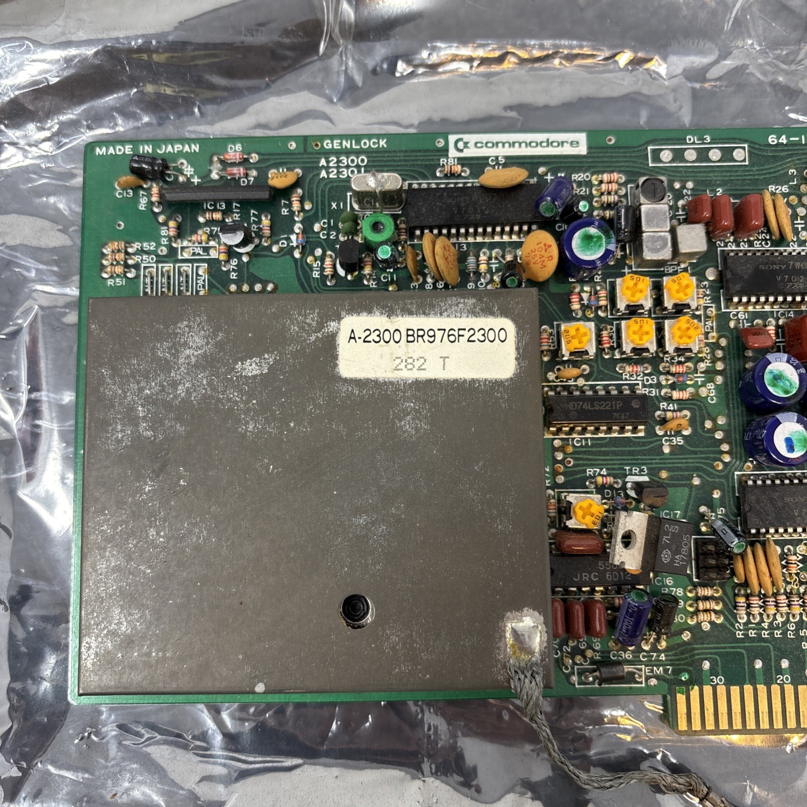 COMMODORE AMIGA A2300/A2301 Internal Genlock for the A2000/3000 UNTESTED