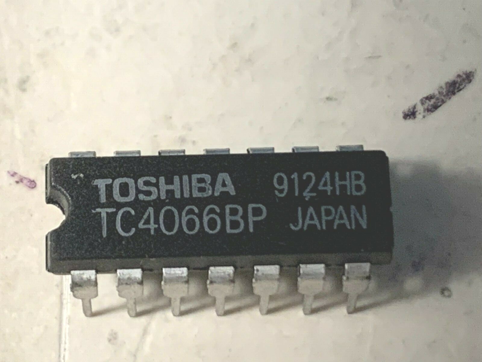 TOSHIBA IC-TC4066BP DIP QUAD BILATERAL SWITCH RH.