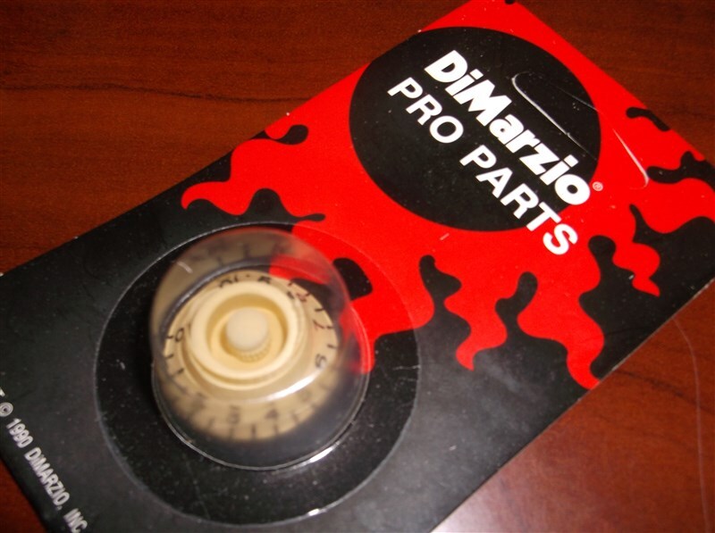NEW - DiMarzio DM2101 Bell Knob For Guitar, #0-10 - CREME CREAM