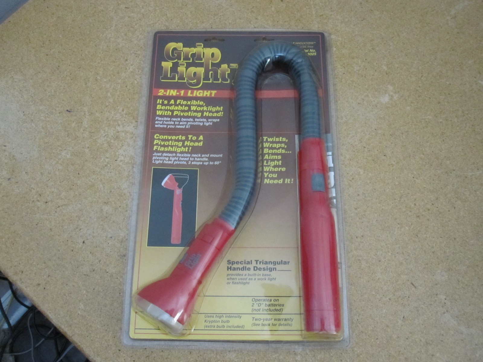 Grip Light 93025 Flexible Hand Free 2 in 1 Flashlight Like Snakelight NEW SEALED