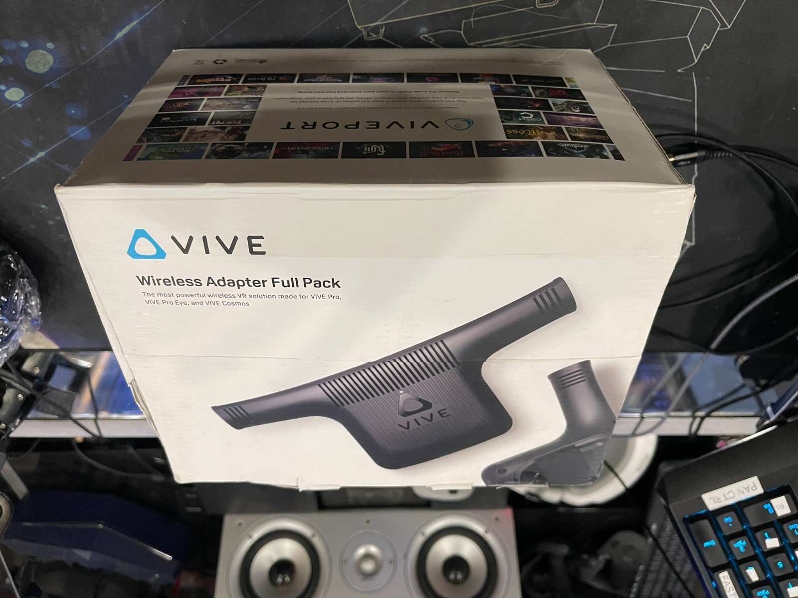 HTC Vive Wireless Adapter for Vive Pro/Cosmos Series, PC - Black (Full Kit)