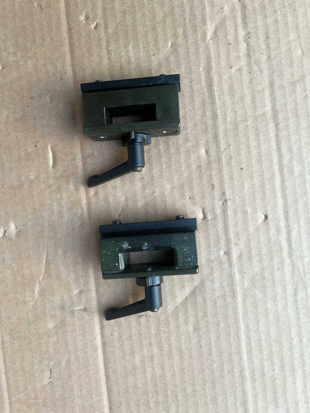 PAIR QUANTUM 600, Q6 Edge, HD Single-Post Armrests Receiver/mount Only