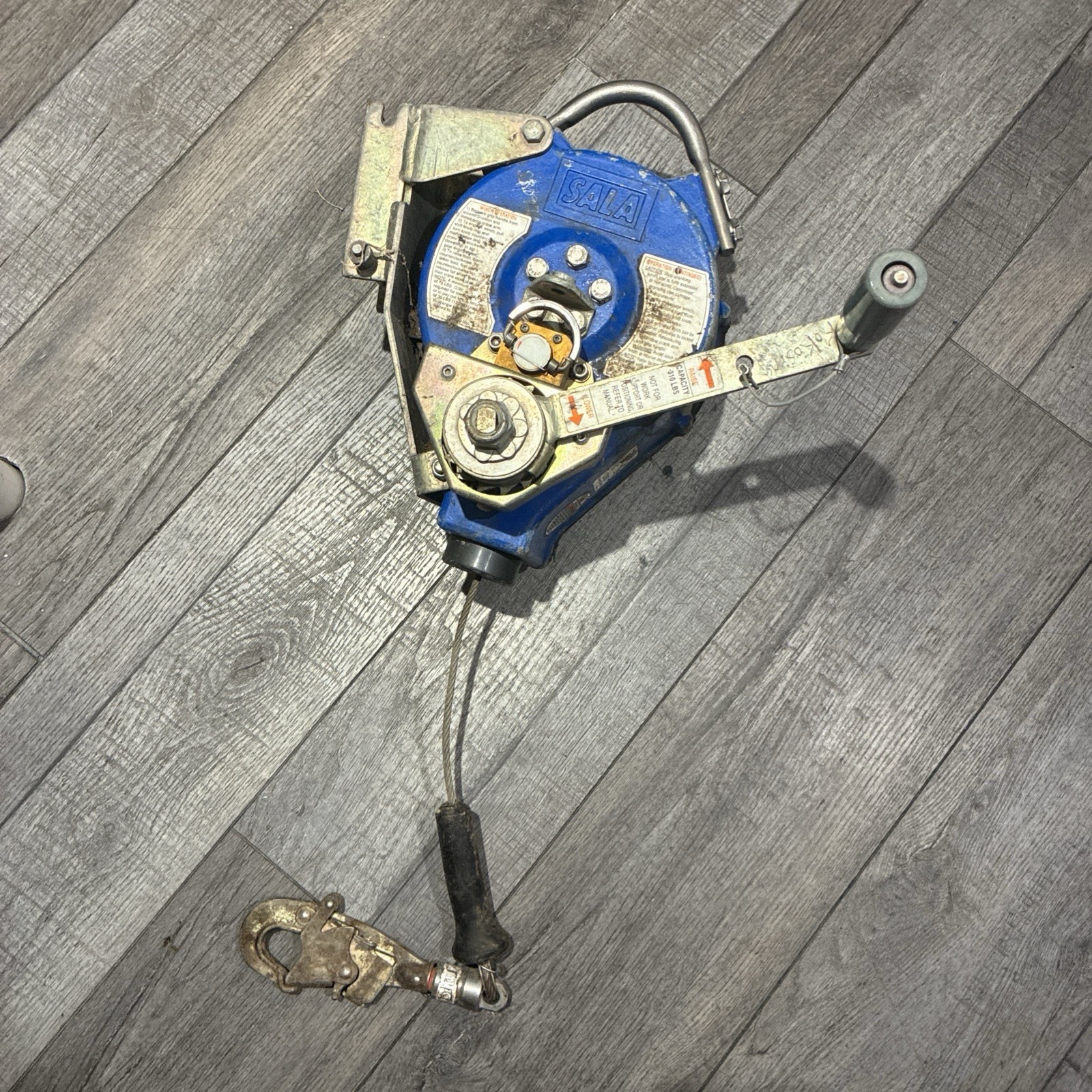 Sala fall arrest device safety block roofer Needs Certification 3400108 blu