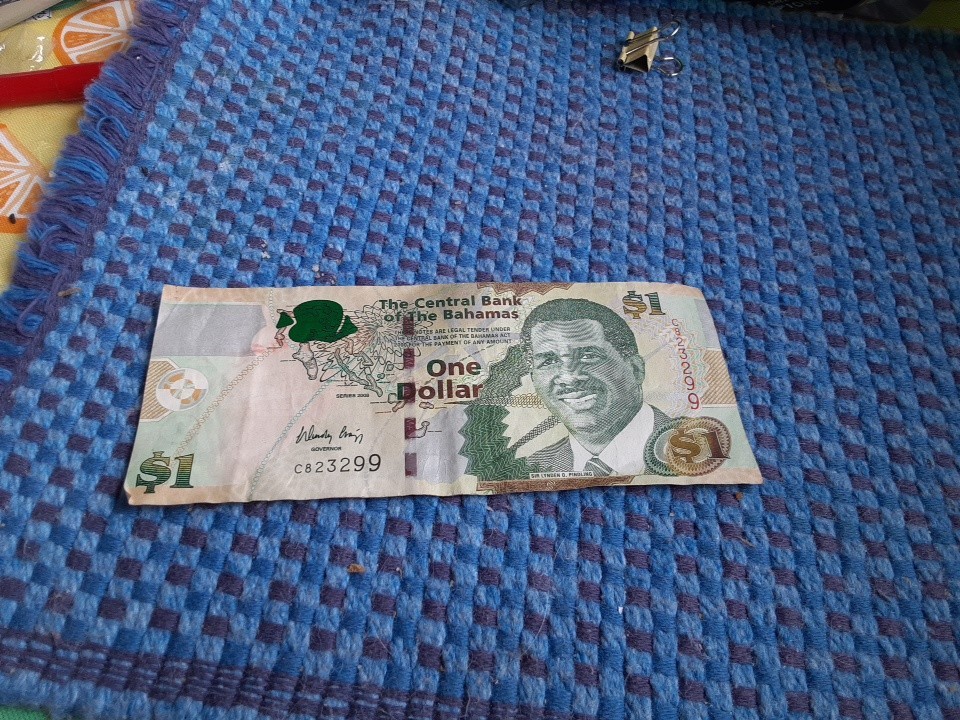 Bahamas  $1   2008  Series  AE  Circulated Banknote  New 1