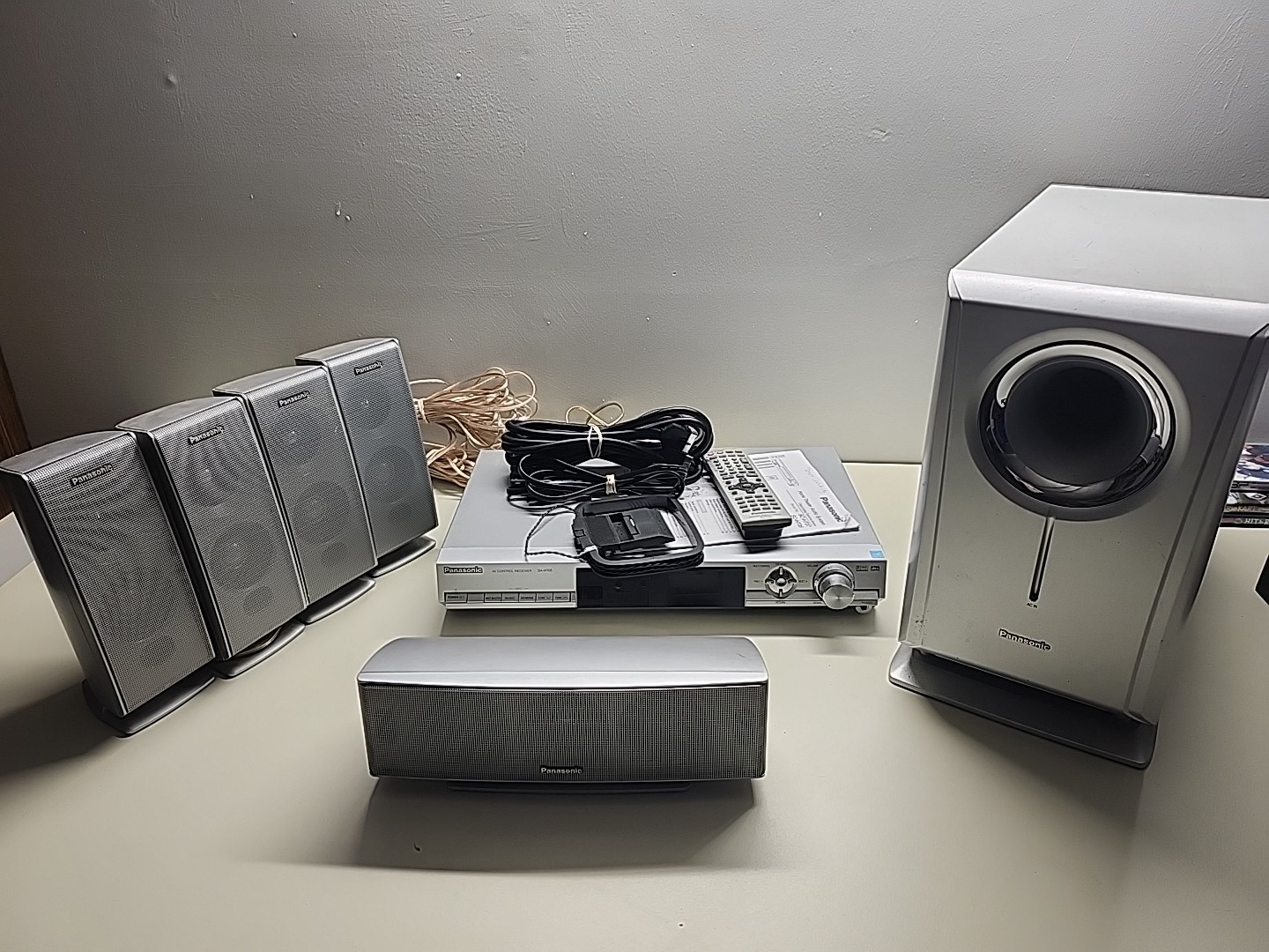 Panasonic SA-HT05 Home Theater 5.1 Surround Sound System Complete & Working!