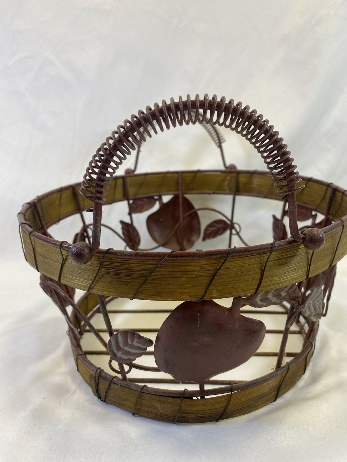 Farmhouse Country Basket Metal Apple Cottagecore Granny Gift Fruit Organize