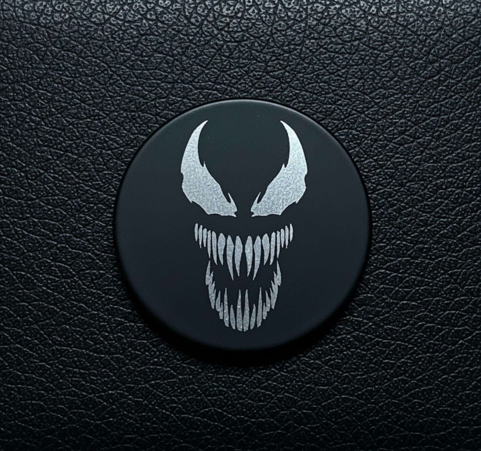 Venom Spider-Man Marvel Golf Ball Marker Gift + HAT CLIP Laser