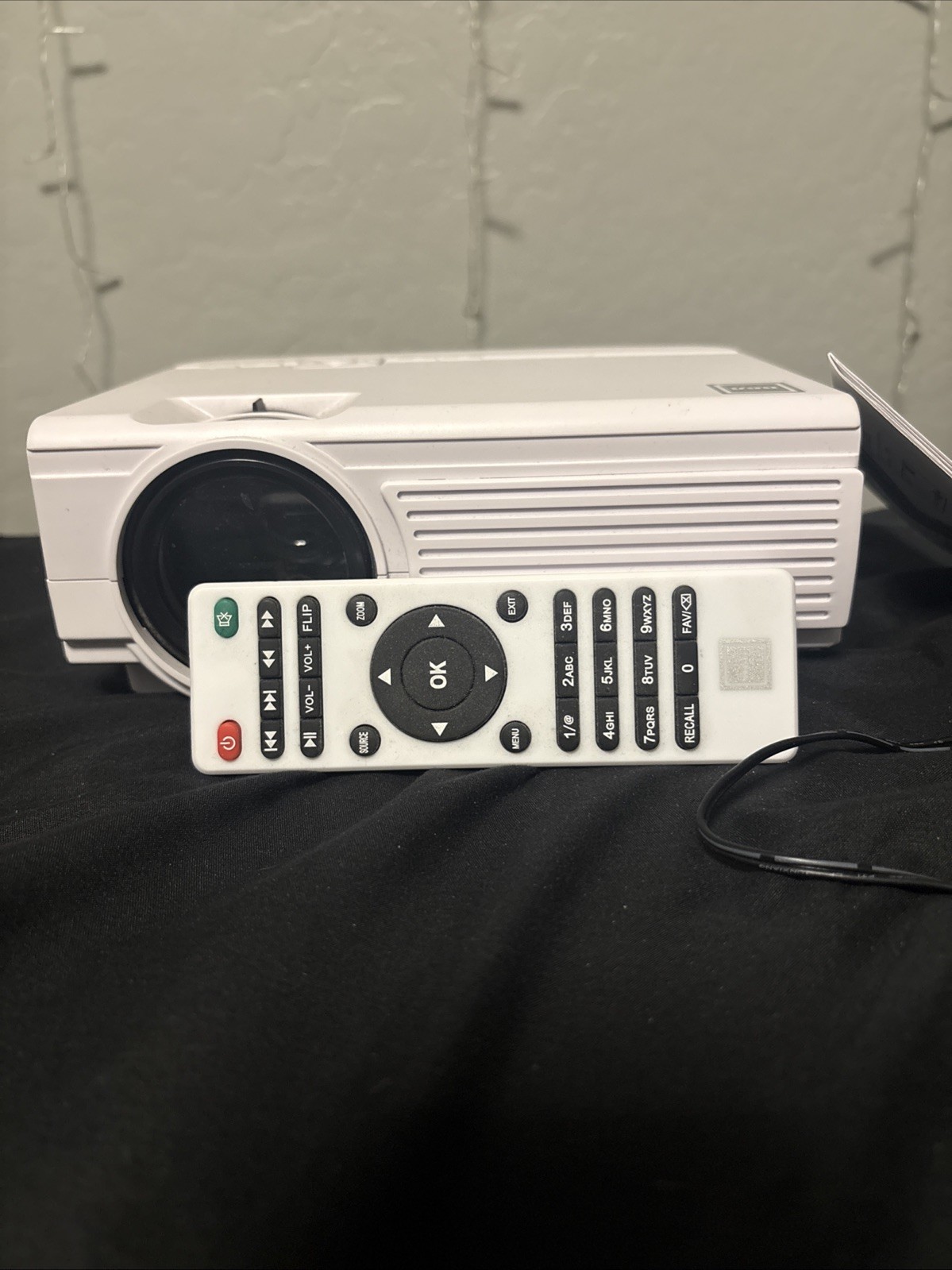RCA Home Theater Projector Comes with Remote and Power Cord Rarely used