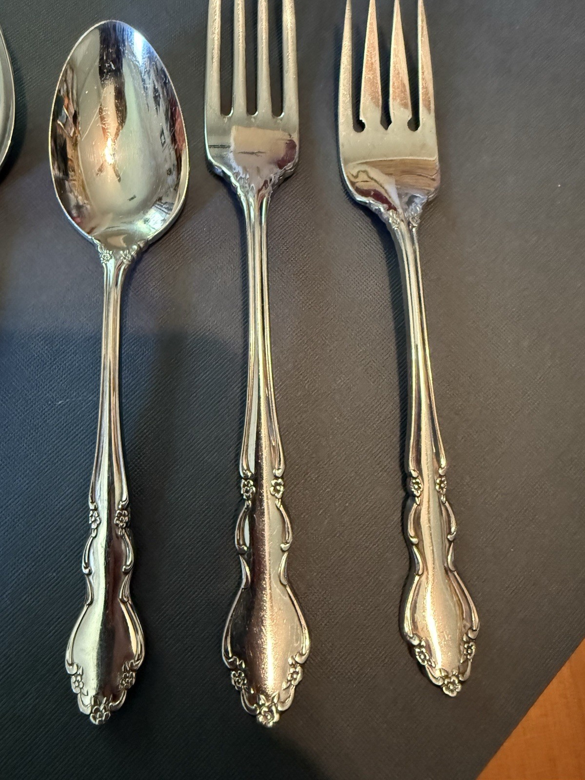 Oneida Dover Stainless Steel Flatware Set - 5 Pc place setting mult available