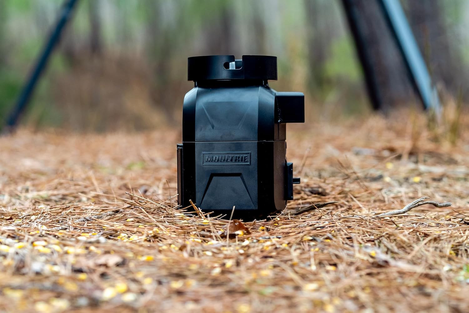 Pro Hunter III Directional Deer Feeder Kit - Quicklock Adapter Fits Most Flat Bo