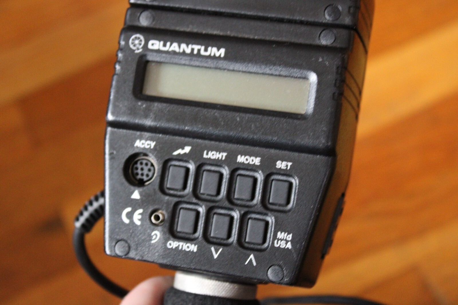Quantum Instruments Qflash T2 Handle Mount Flash Strobe - Battery - Untested