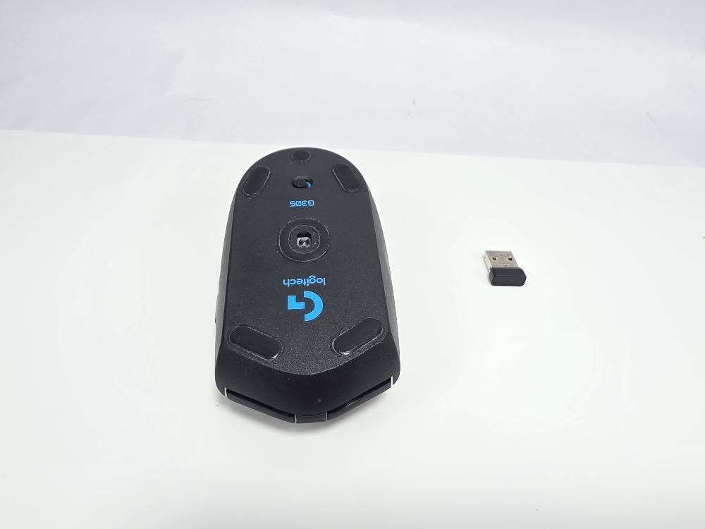 Logitech G305 Lightspeed Wireless Gaming Mouse Hero 12000 DPI Black