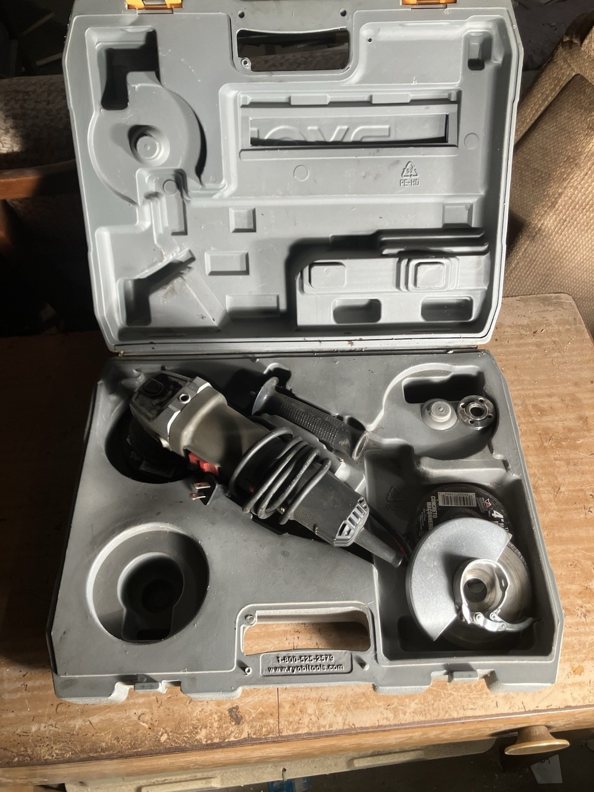 Porter-Cable Angle Grinder 4.5-Inch Keyless Guard with Case
