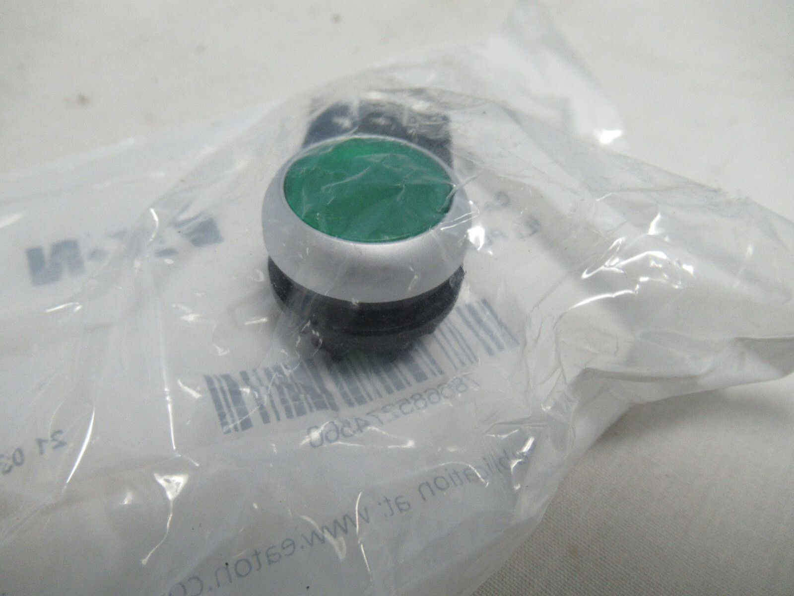 EATON M22-DL-G Push Button Actuator GREEN Illuminated