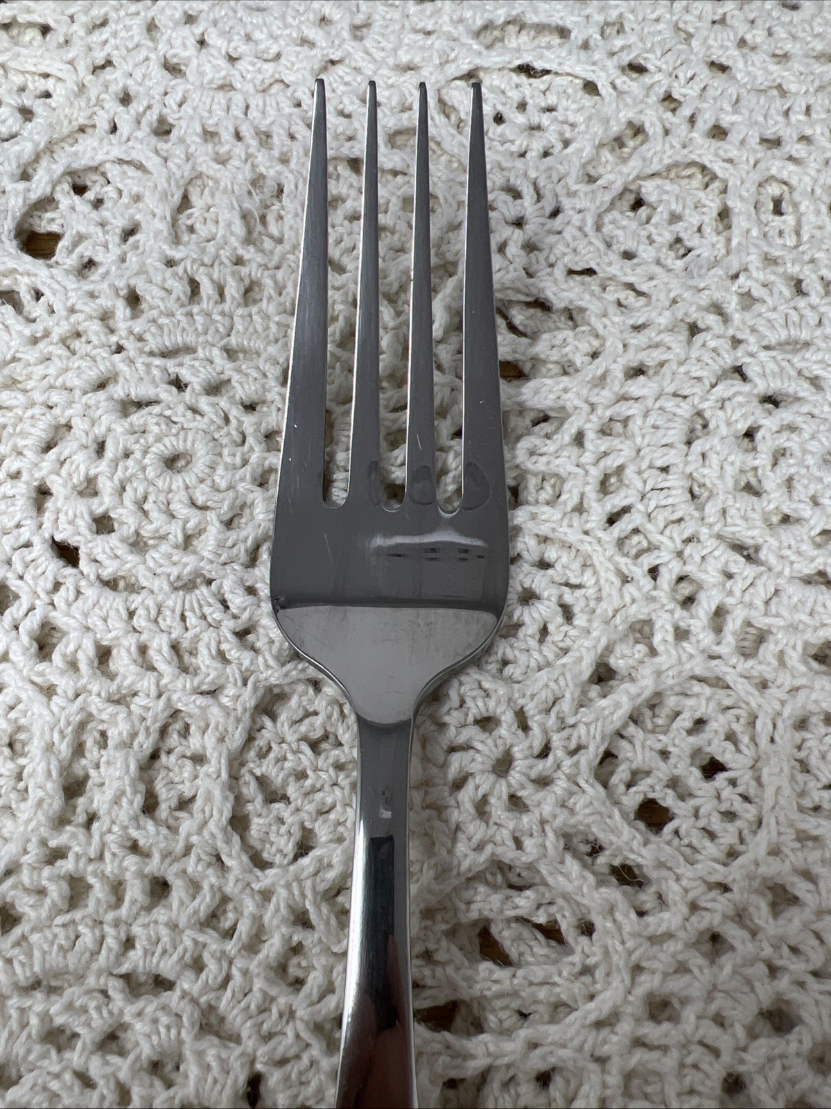 Nocha Serving Fork Stainless Flatware Silverware Oneida Glossy 9 Inch