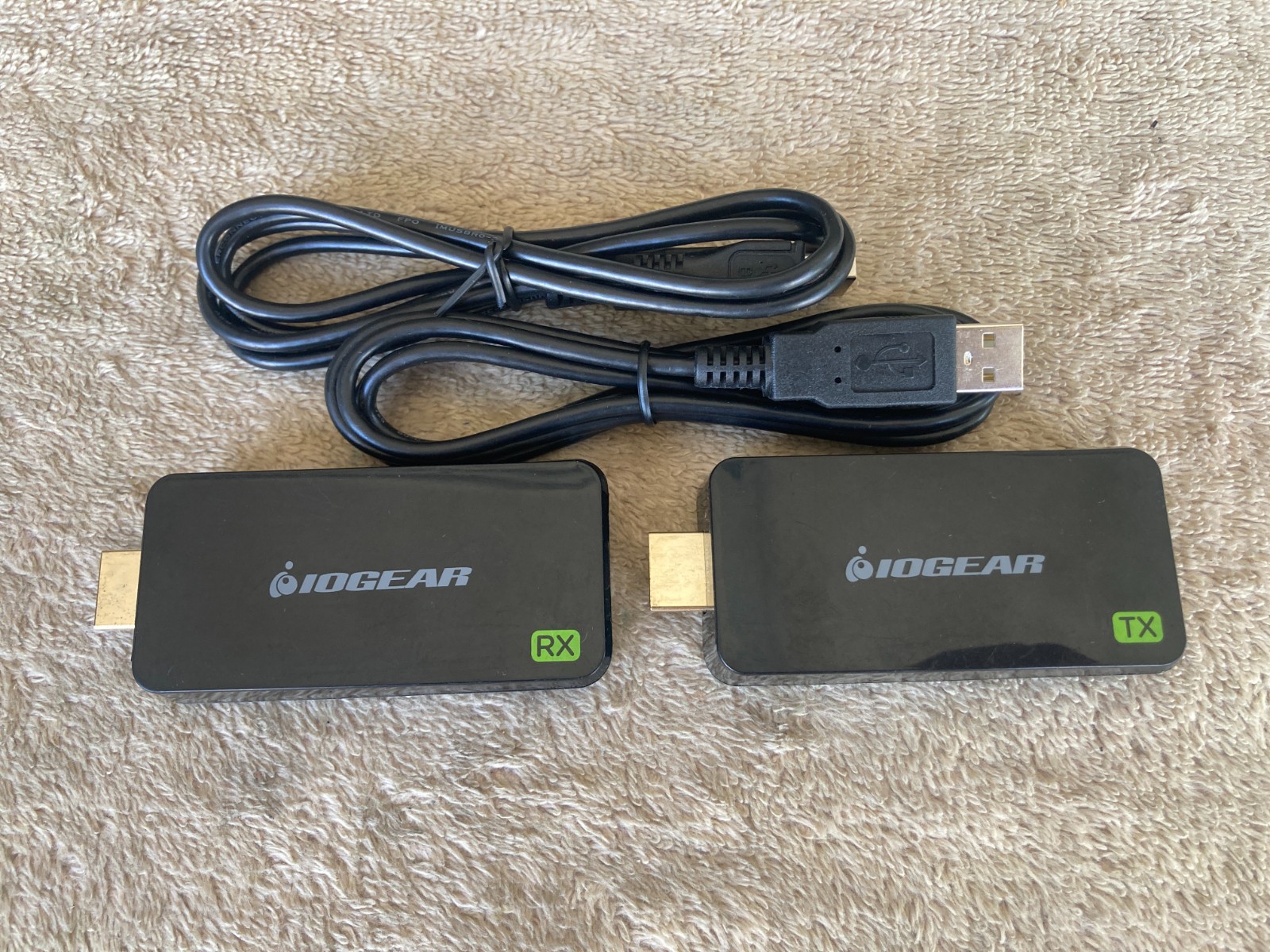 IOGEAR Share Pro Mini Wireless HD Video Transmitter & Receiver Kit (GWHD2DKIT)