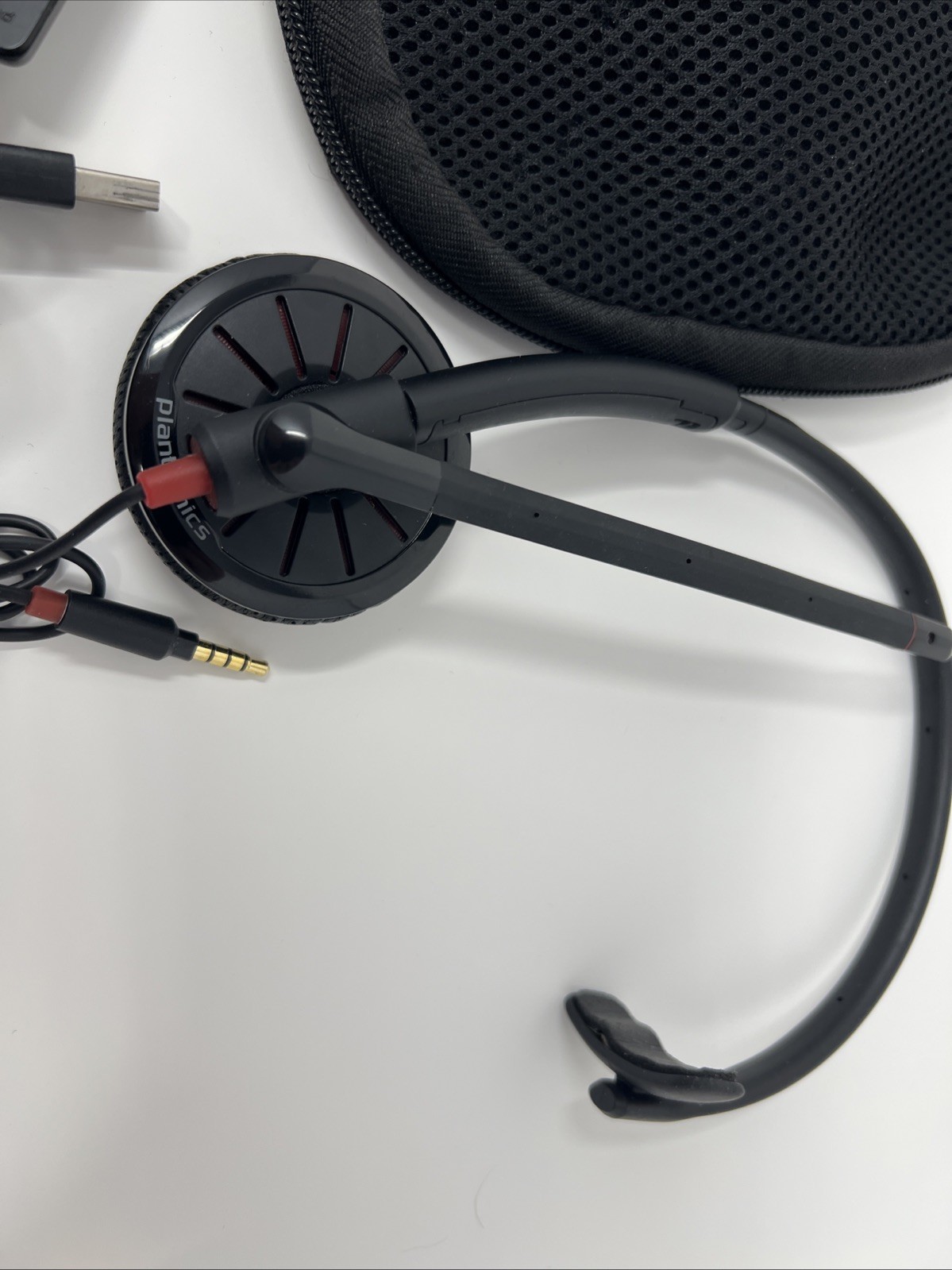 Plantronics Blackwire 300 DA Stereo USB, 3.5mm Headset with soft case