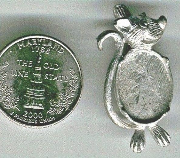 6 VINTAGE CASTED MOUSE PINBACK 18x13mm. SETTINGS 166A