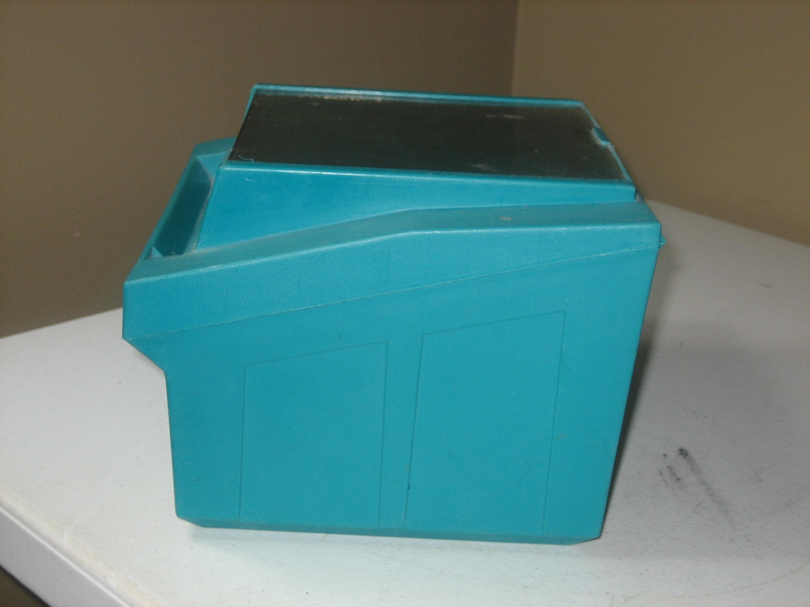 Fellowes Workstation Multi Media Disk Tray Stock # 90111 Without Lock