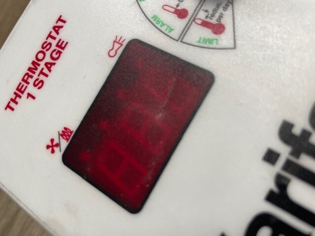 1 Digital stage thermostat