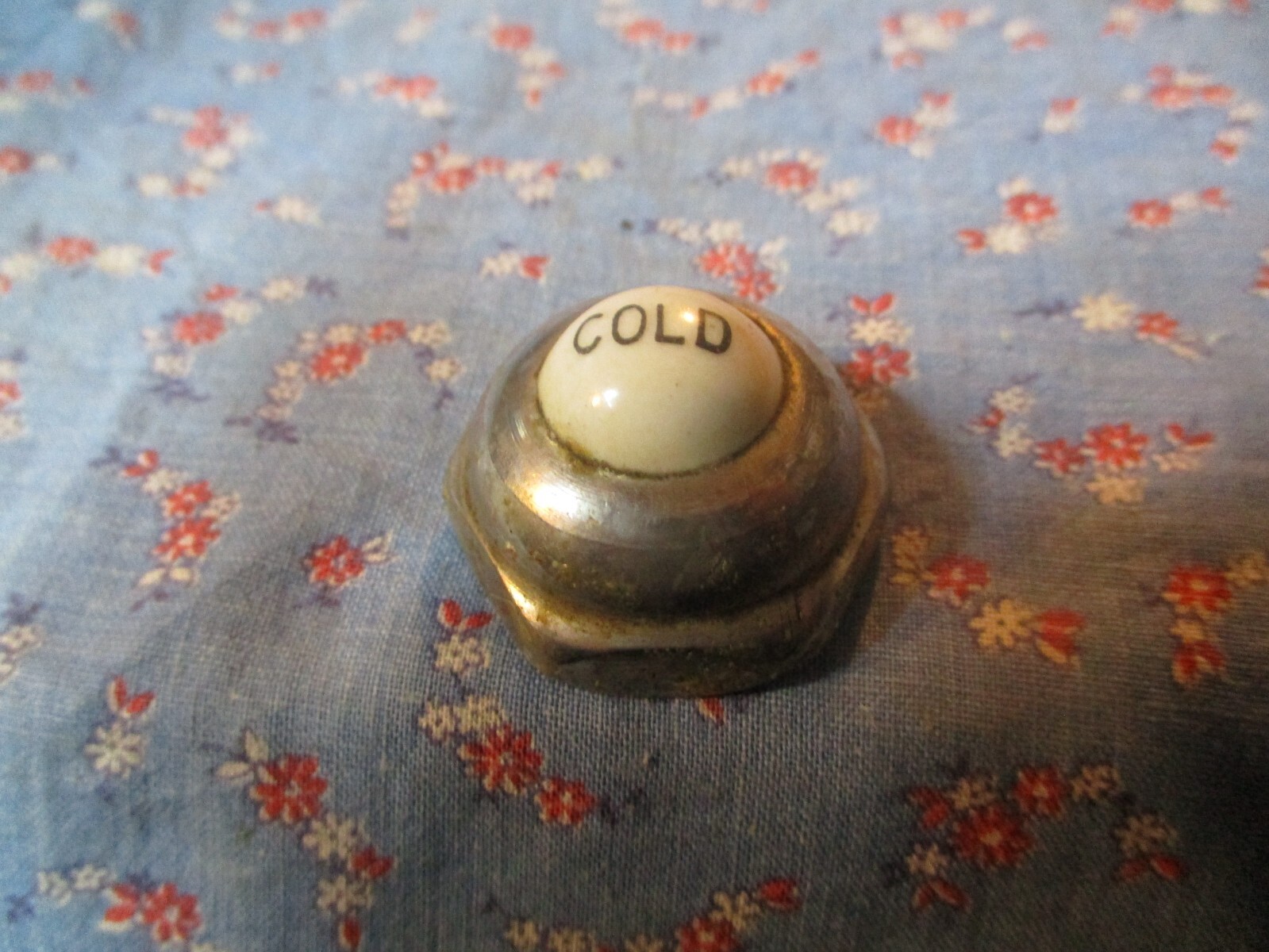 b. Old  COLD Faucet Cap Nut Threaded  Cold is Porcelain   As Found Condition