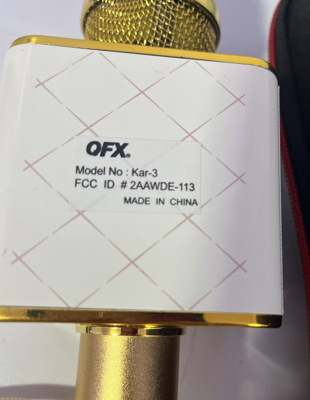 QFX Model Kar-3 Karaoke Microphone With Case And Cable UNTESTED White/Gold