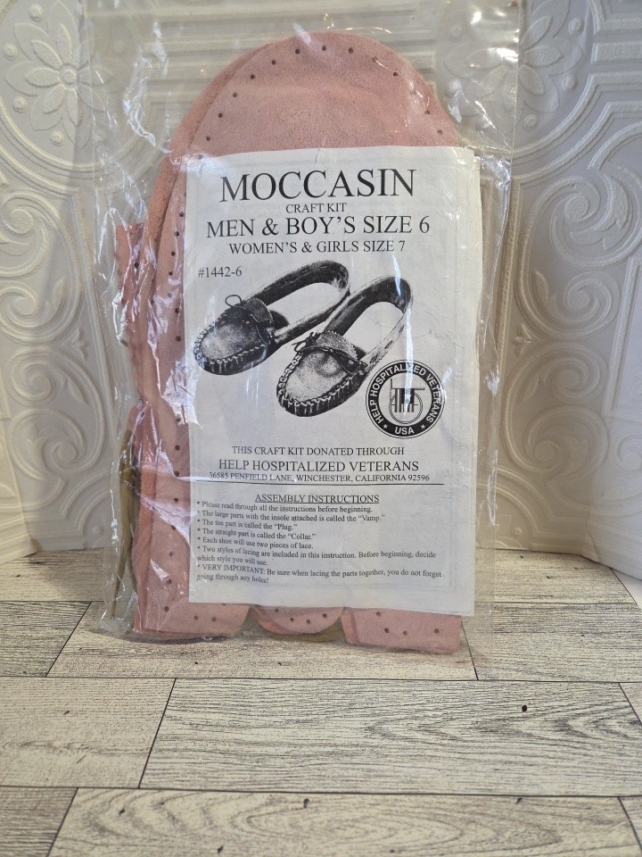 MOCCASIN CRAFT KIT  Men/Boys 5 Women/Girl 6 1442-5