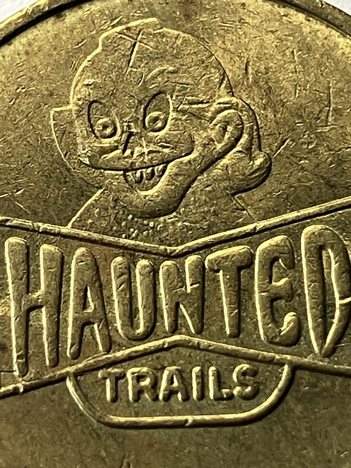 Haunted Trails Arcade Game Token 22mm #tz1