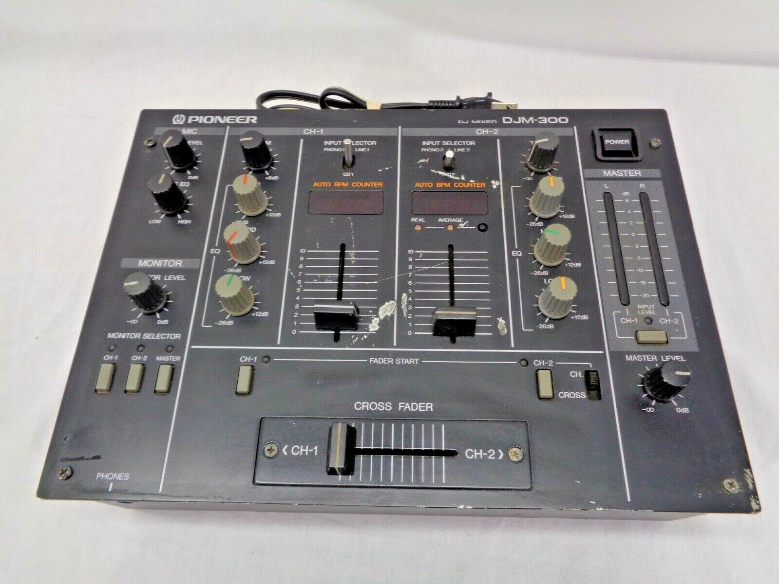 DJ Mixer Pioneer DJM 300 Black for Technics Turntable Made In Japan - Powers On