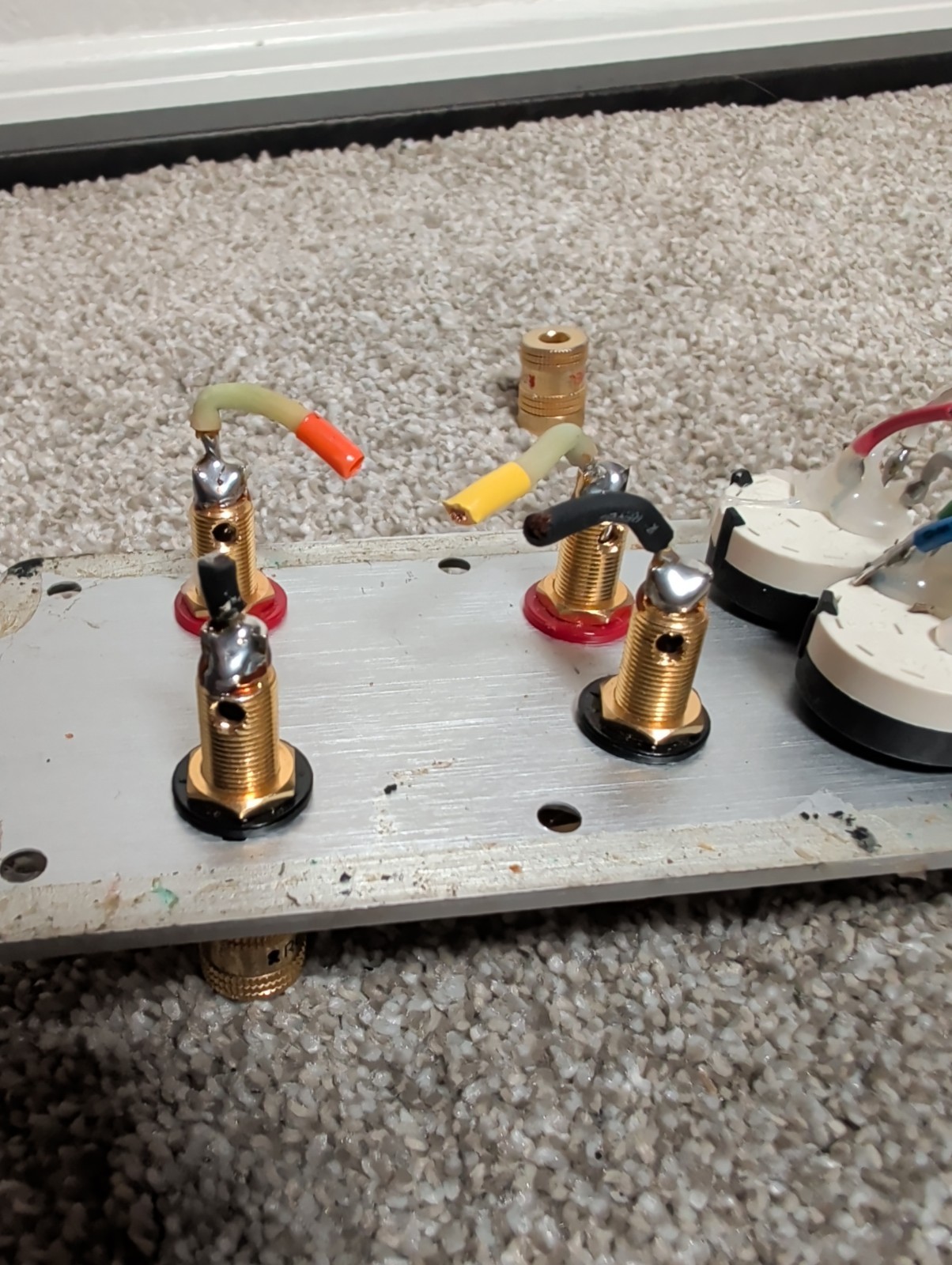Revel Ultima Gem binding posts terminals frequency knobs and gold plated biamp