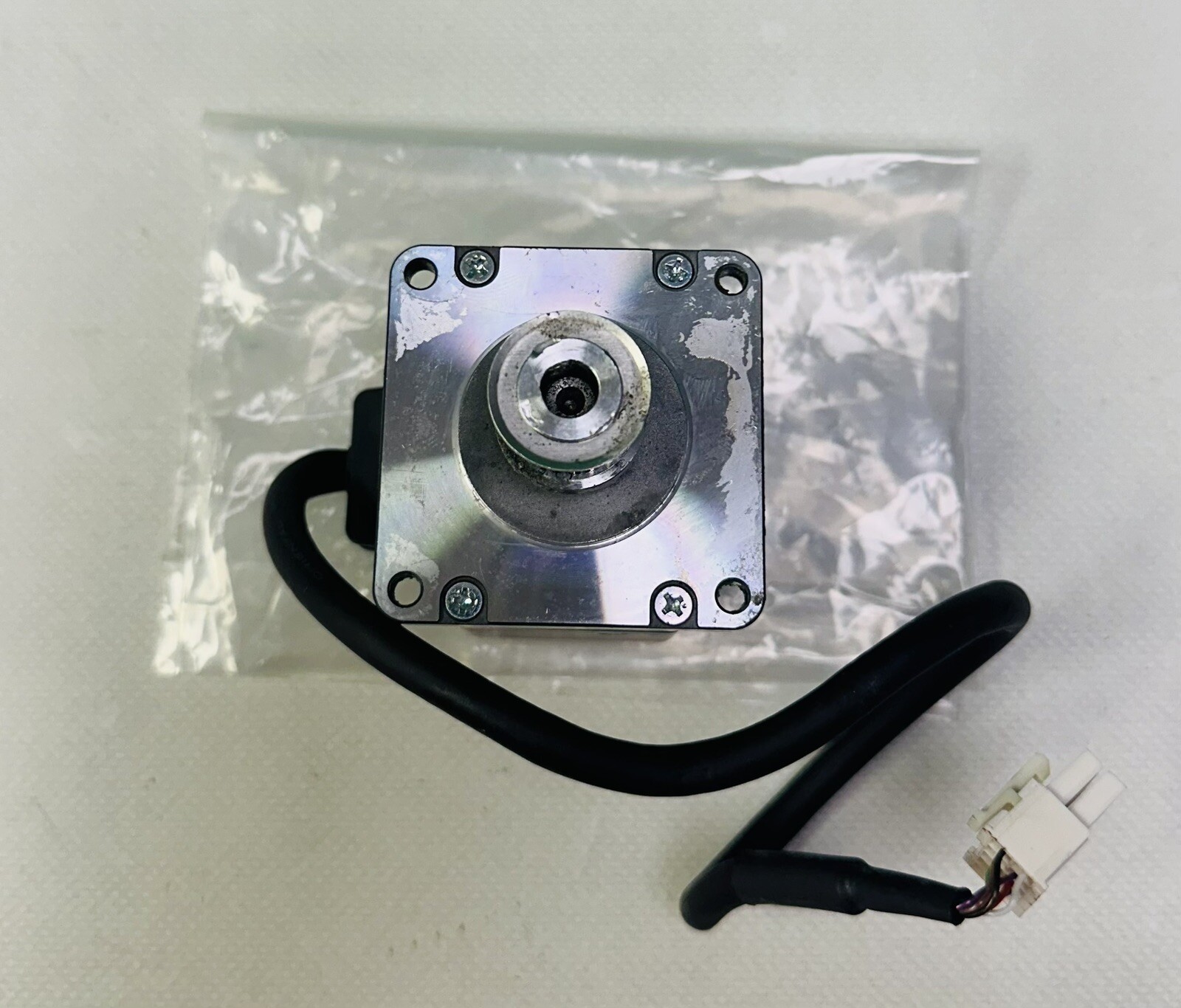 VEXTA Model ASM66AA DC 2.69V, 1.7A Stepper Motor