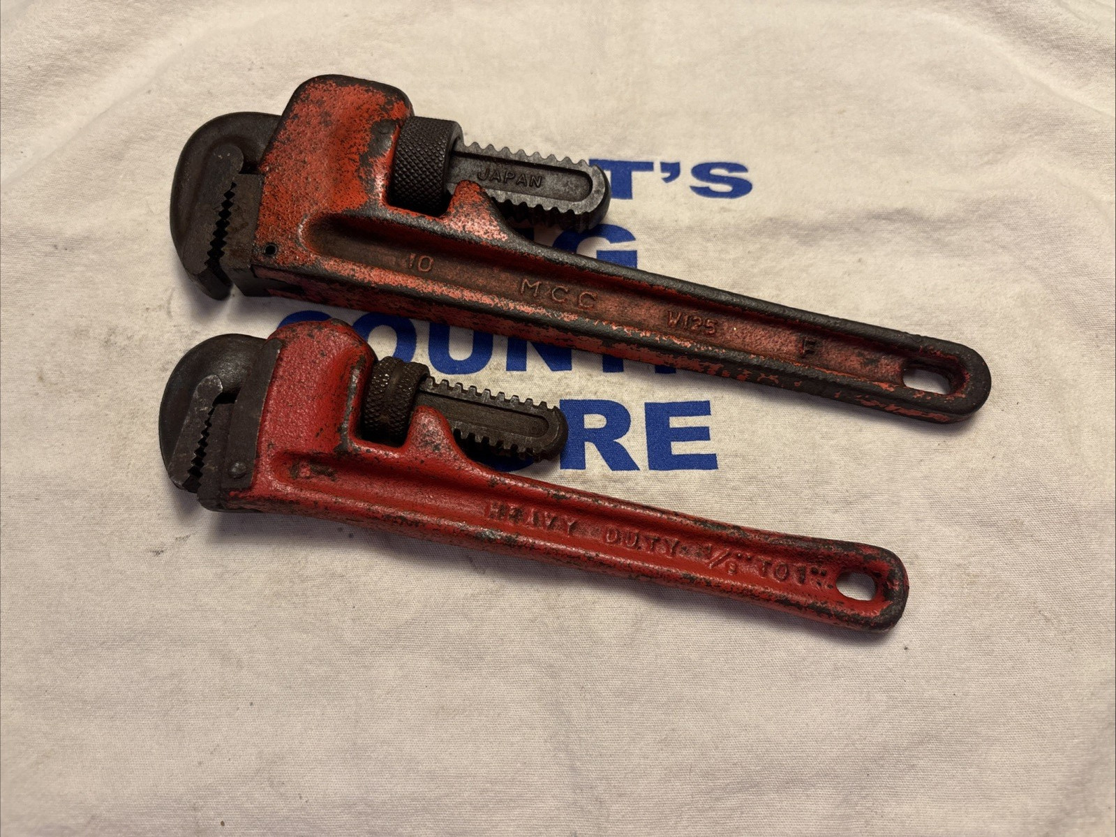 MCC 10" 250 mm Pipe Wrench W125 & 8" Unbranded USA 1/8" to 1" Pipe Wrench