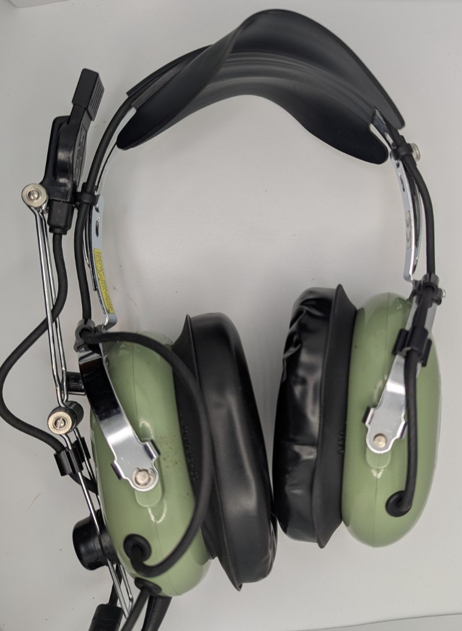David Clark Model H10-76 Pilot Aviation Headset