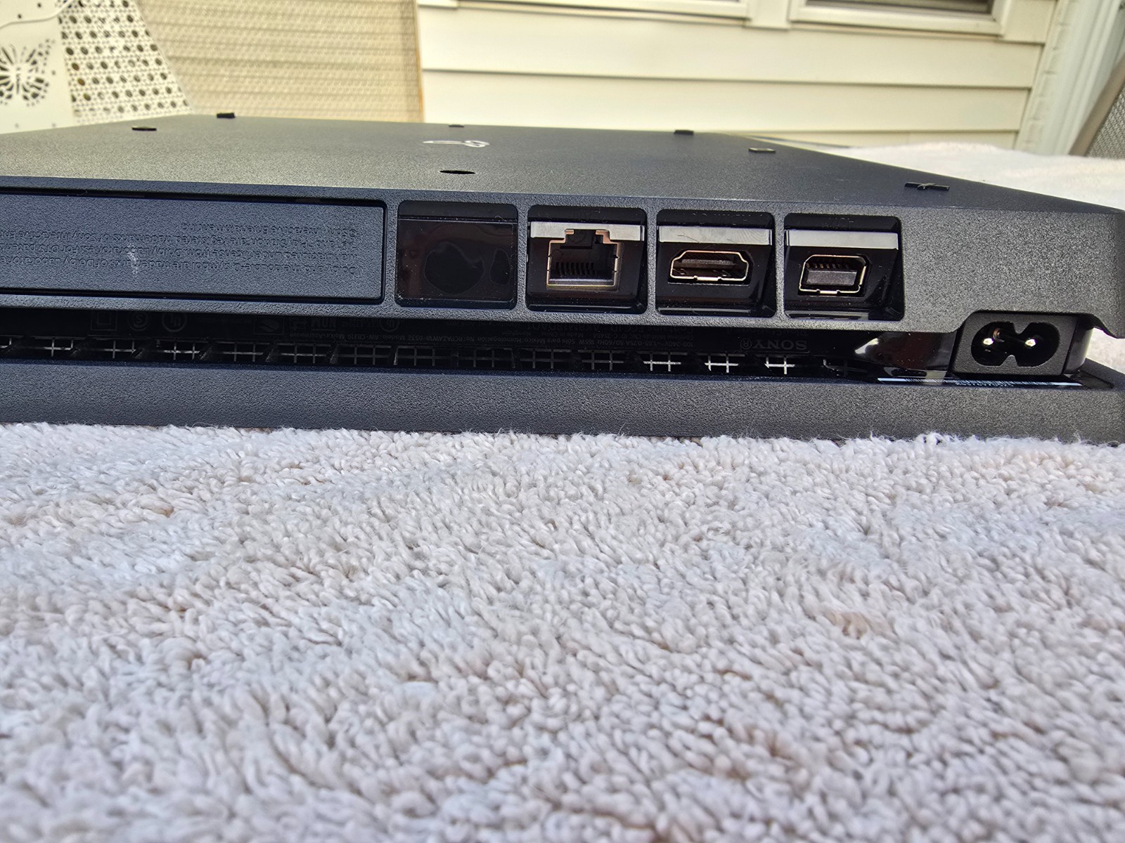 Sony PlayStation 4 Slim 1TB CUH-2215B Console w/ Cables & (1) Controller