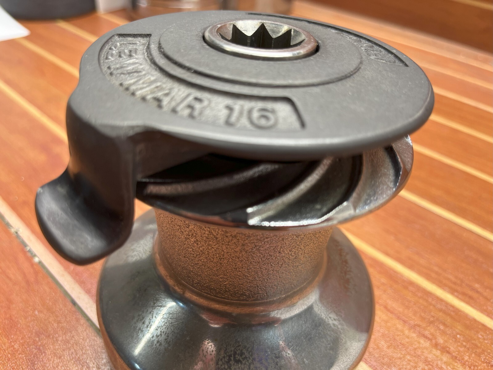Lewmar 16ST Holdfast Winch