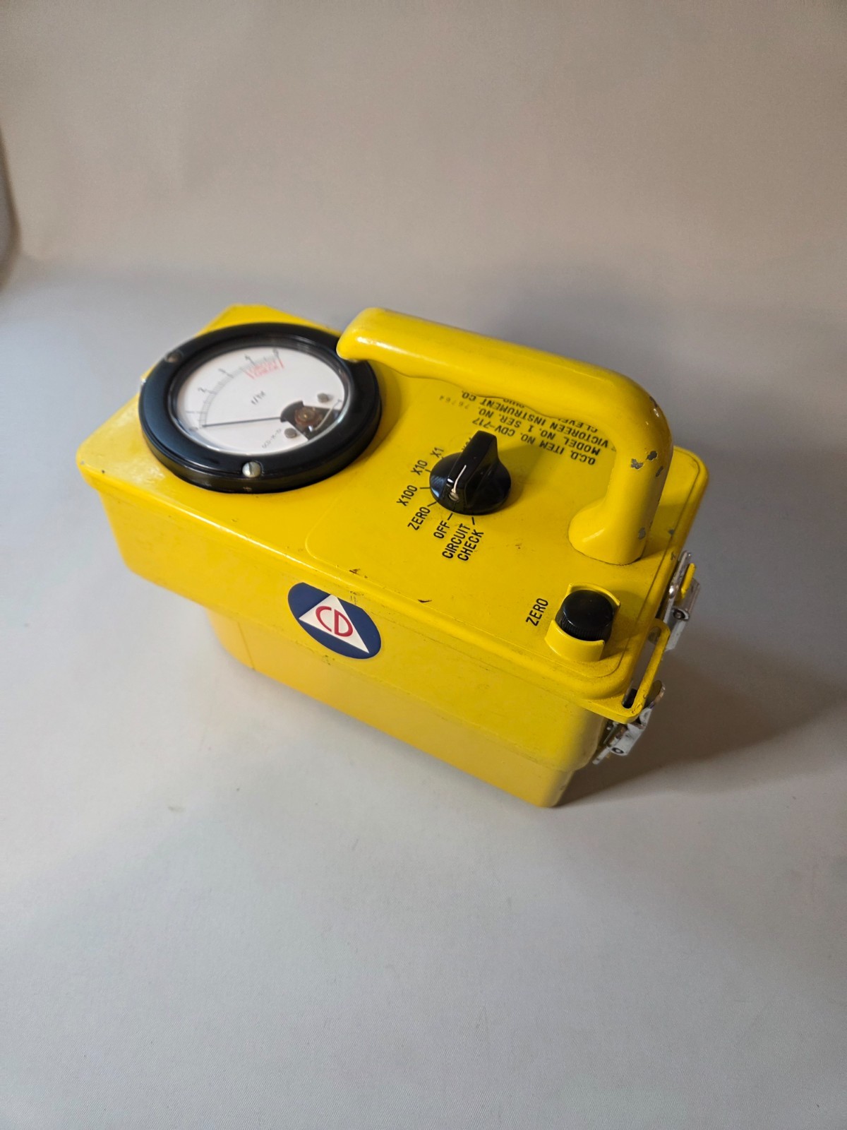 Victoreen Survey Meter CD V-717 Model 1 Radiation Detector Geiger Counter