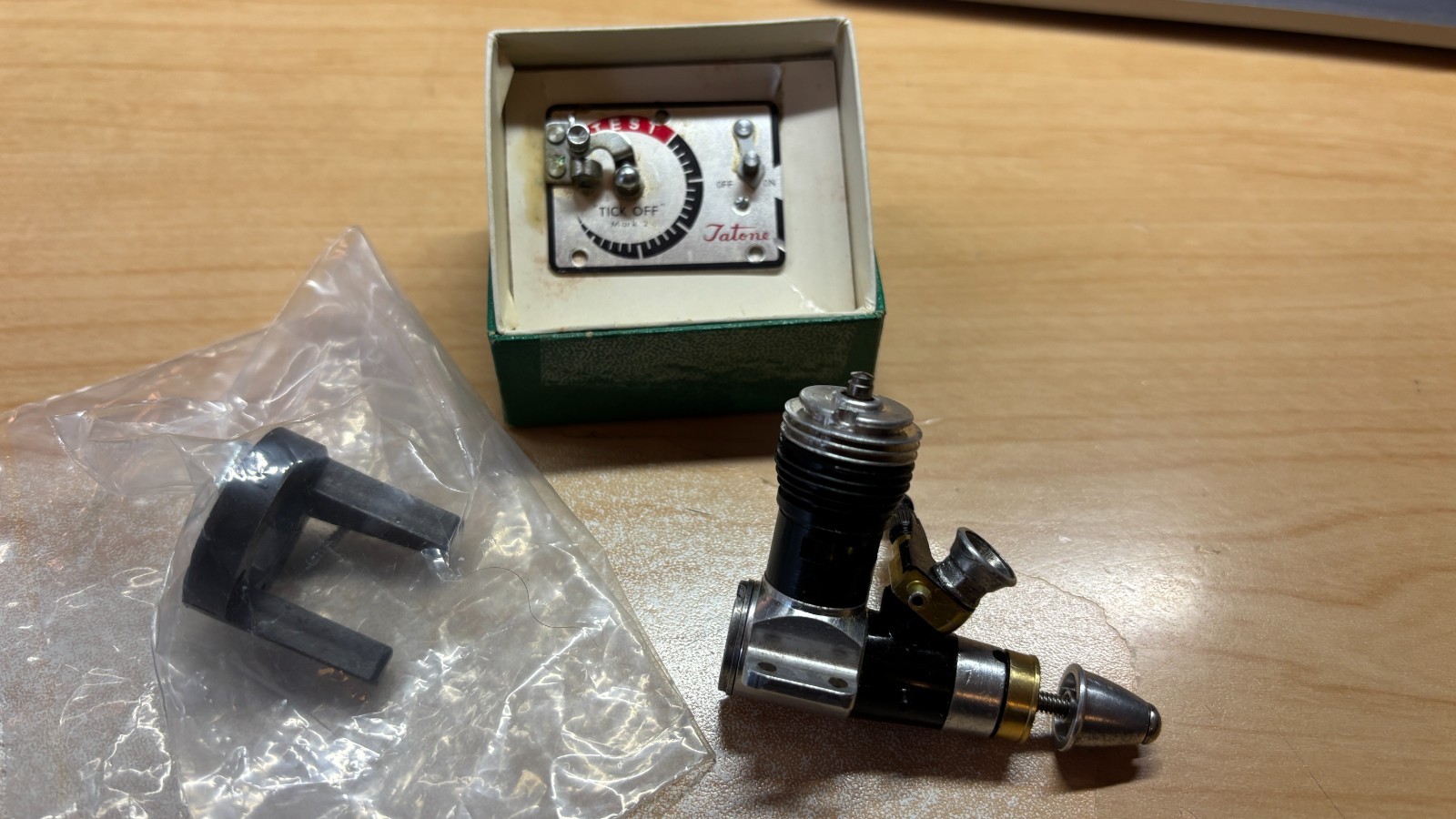 Cox Tee Dee .049, Engine Mount, Timer Free Flight Bundle