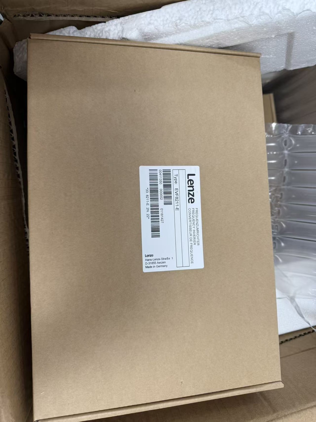 1PCS EVF8211-E, 00402833 EVF8211E NEW LENZE Frequency Inverter